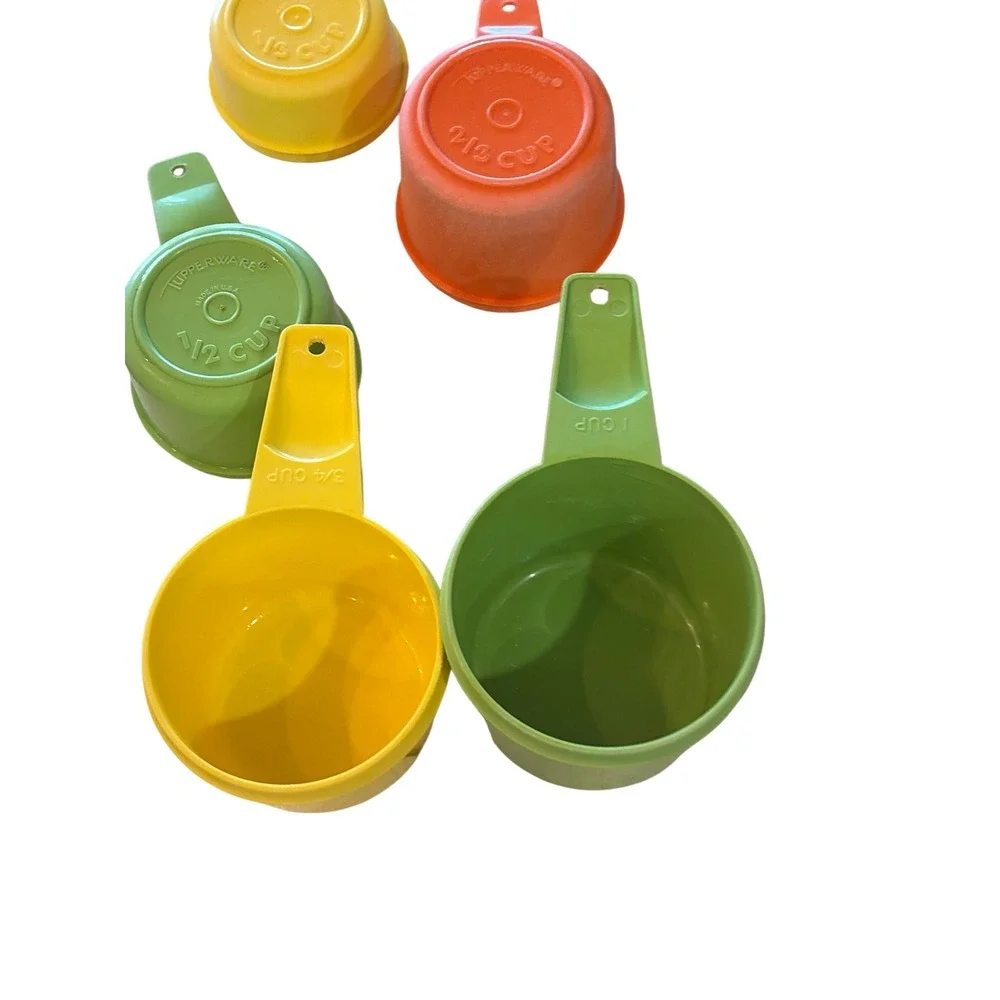 Vintage Tupperware Measuring Cups Set 5 Harvest Colors Green Yellow Orange USA